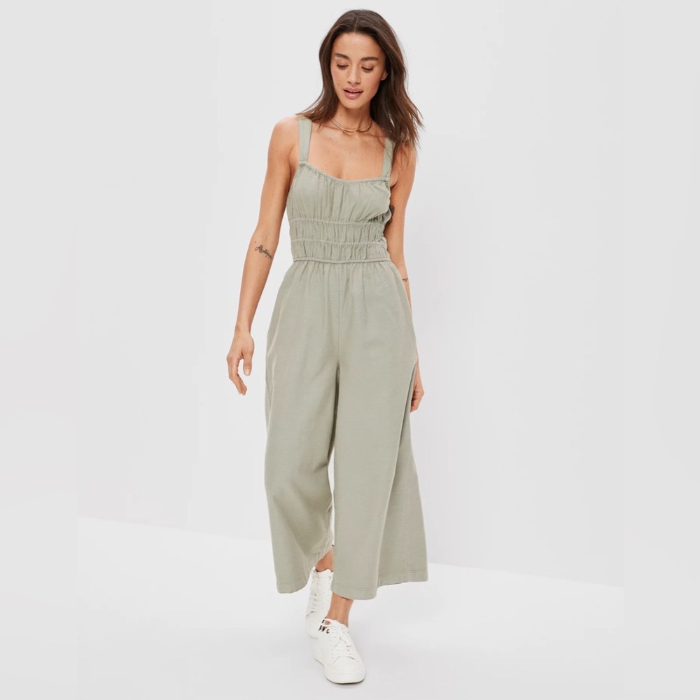 American Eagle Smocked Cinched-Waist Green Jumpsuit size Medium Tall - Picture 1 of 9